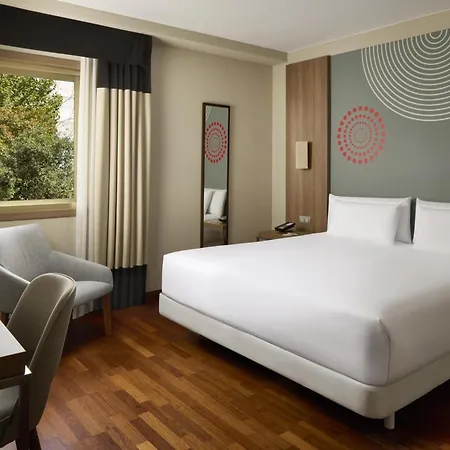 Hotel Istay By Nh Sport 3*