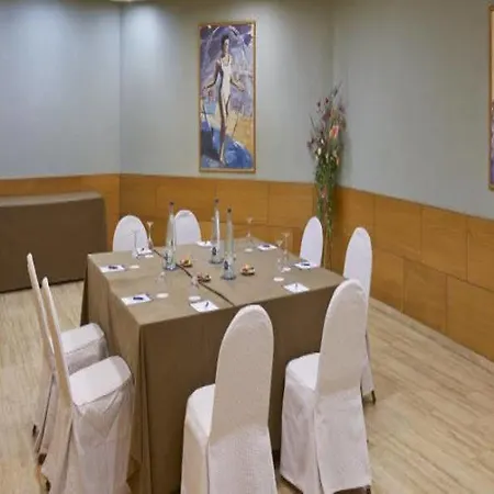 Istay By Nh Sport 3* Saragossa