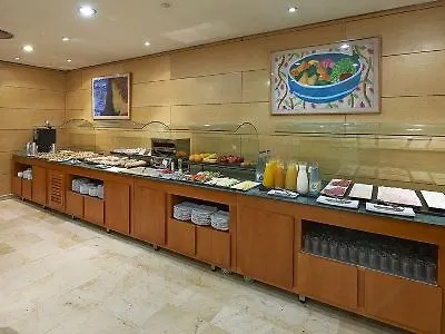 Istay By Nh Sport Hotell 3*